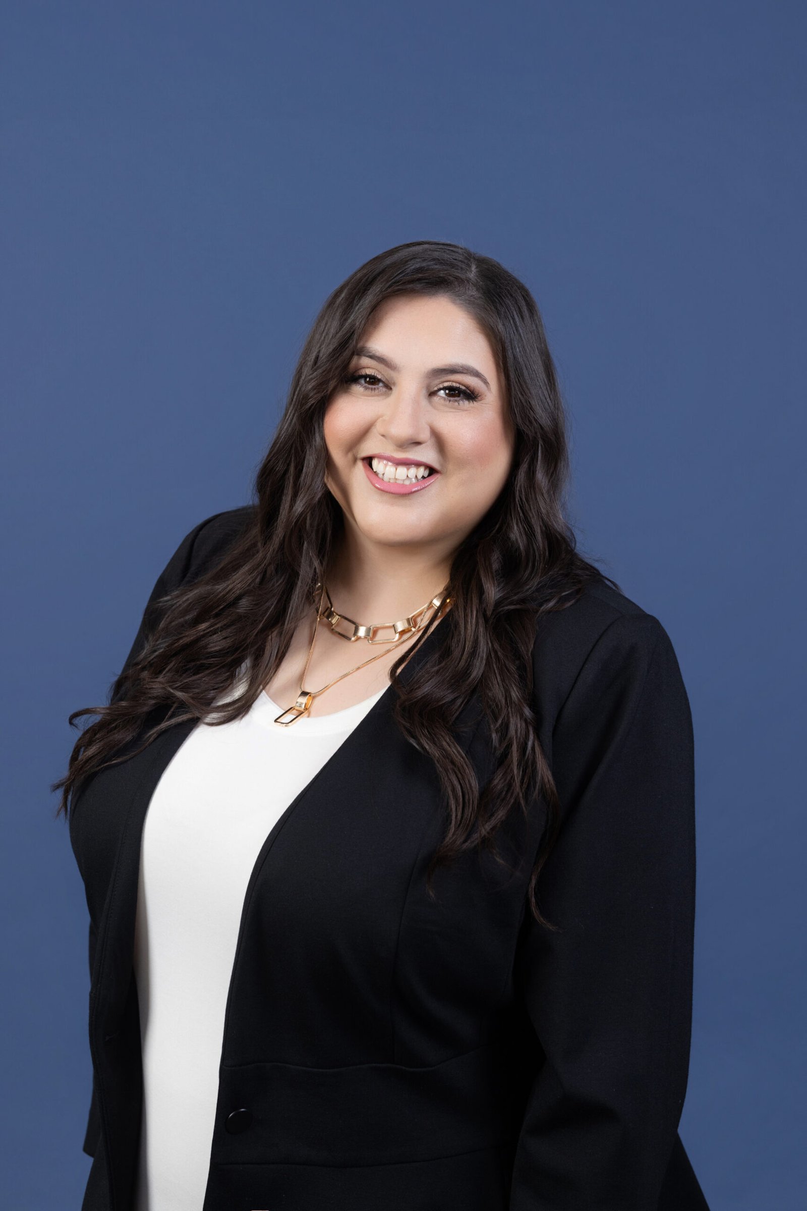 PennebakerQuiroz-0045 (Christy, blue background)